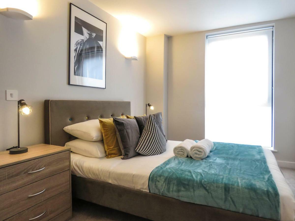 Apartment Tudors Esuites Jq Two Bedrooms *